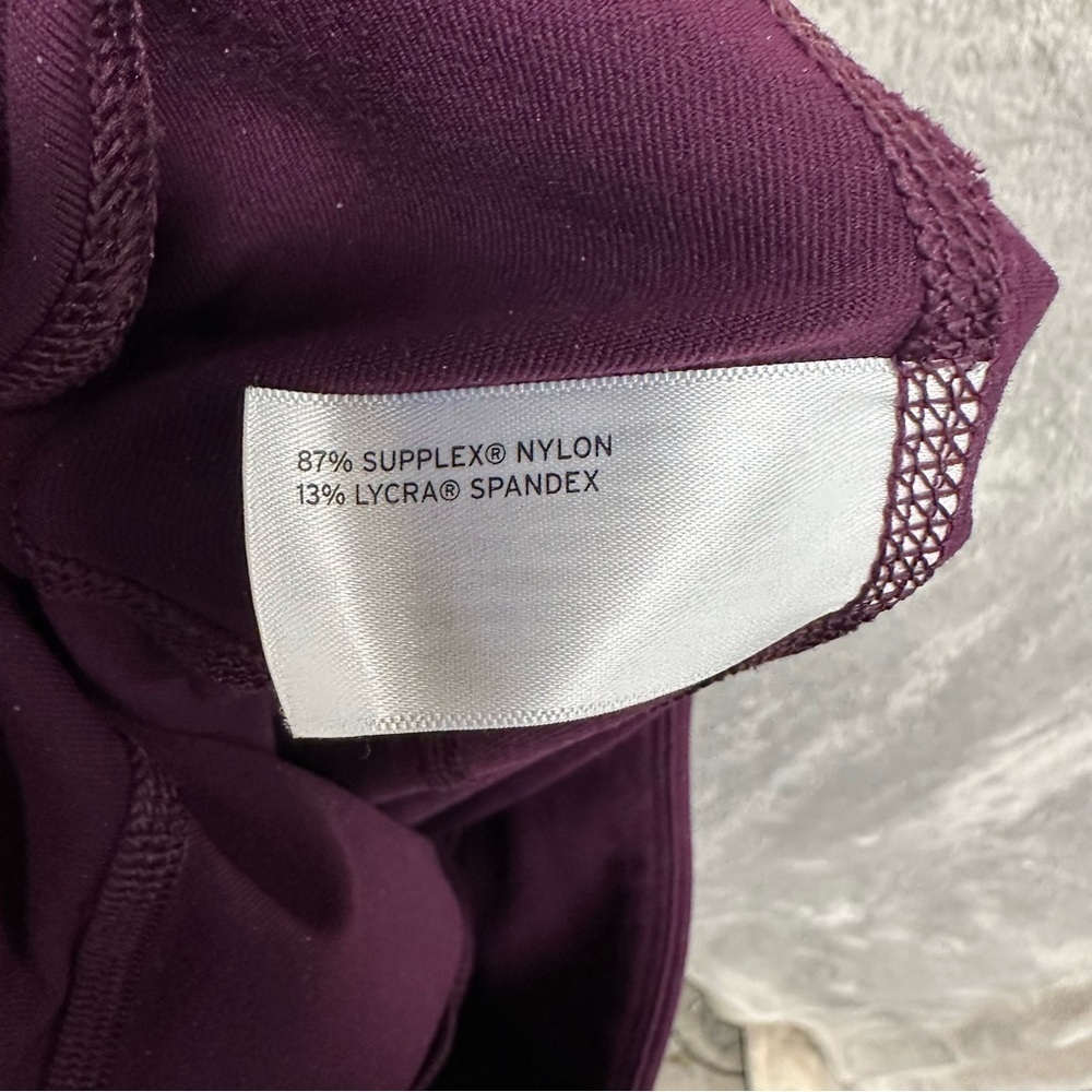 Duluth women’s berry color yoga leggings size XS - Inseam 29 - Picture 7 of 7